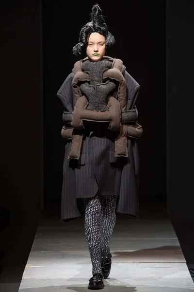 Look 2